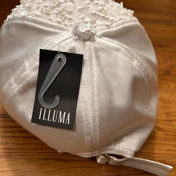 NWT Illuma Sequin & Satin Adjustable Baseball Cap - Picture 2 of 3